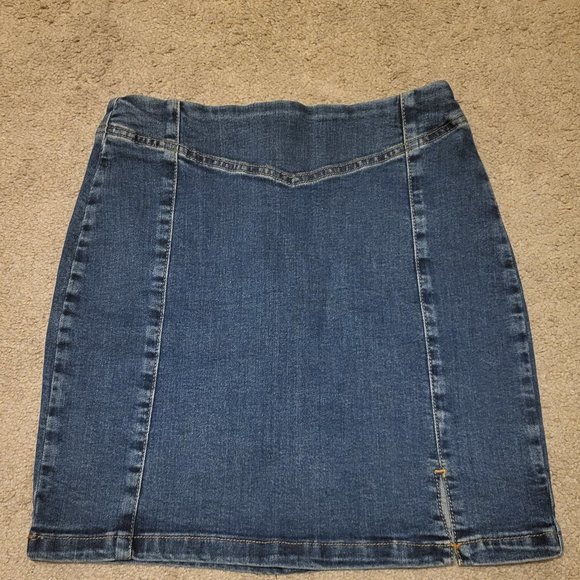 Mini skirt - Picture 1 of 2